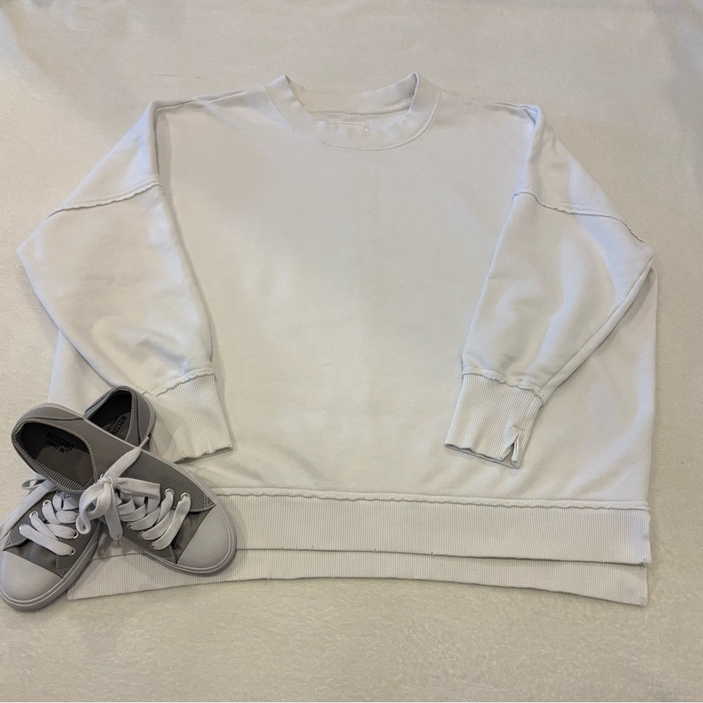 Aerie Beach Party Pullover - Picture 3 of 11